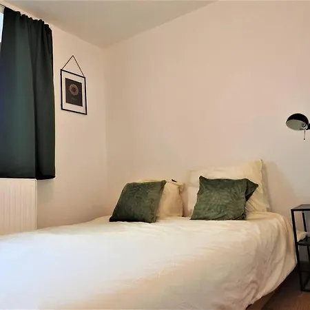 Sunny Terrace Apartment. * Comblain-au-Pont