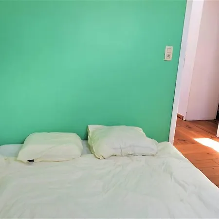 Sunny Terrace Apartment. Comblain-au-Pont